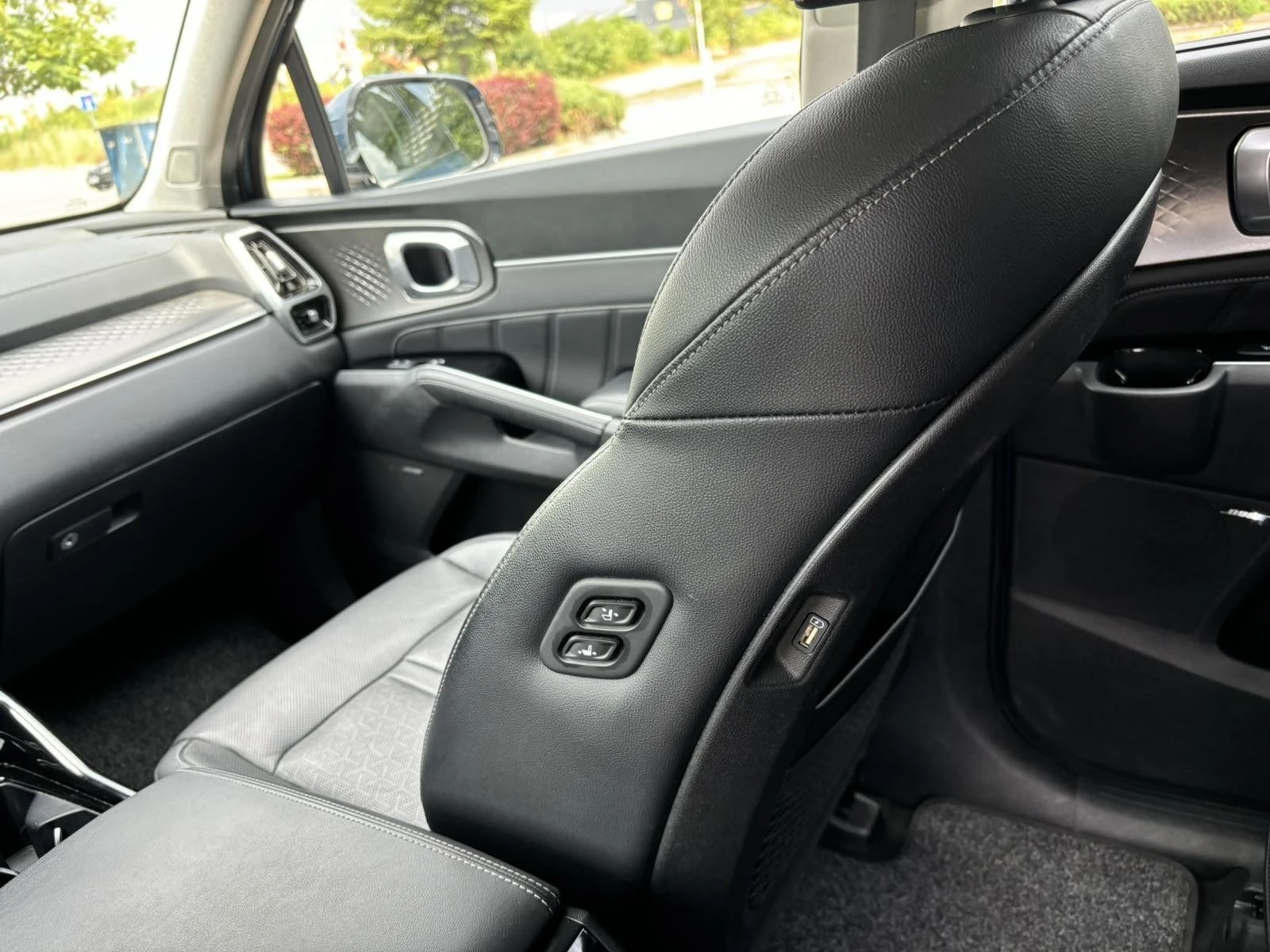 Kia Sorento 6+ 1 1.6Т HEV 4x4 EVOLUTION hybrid Full Panorama | Mobile.bg — изображение 11