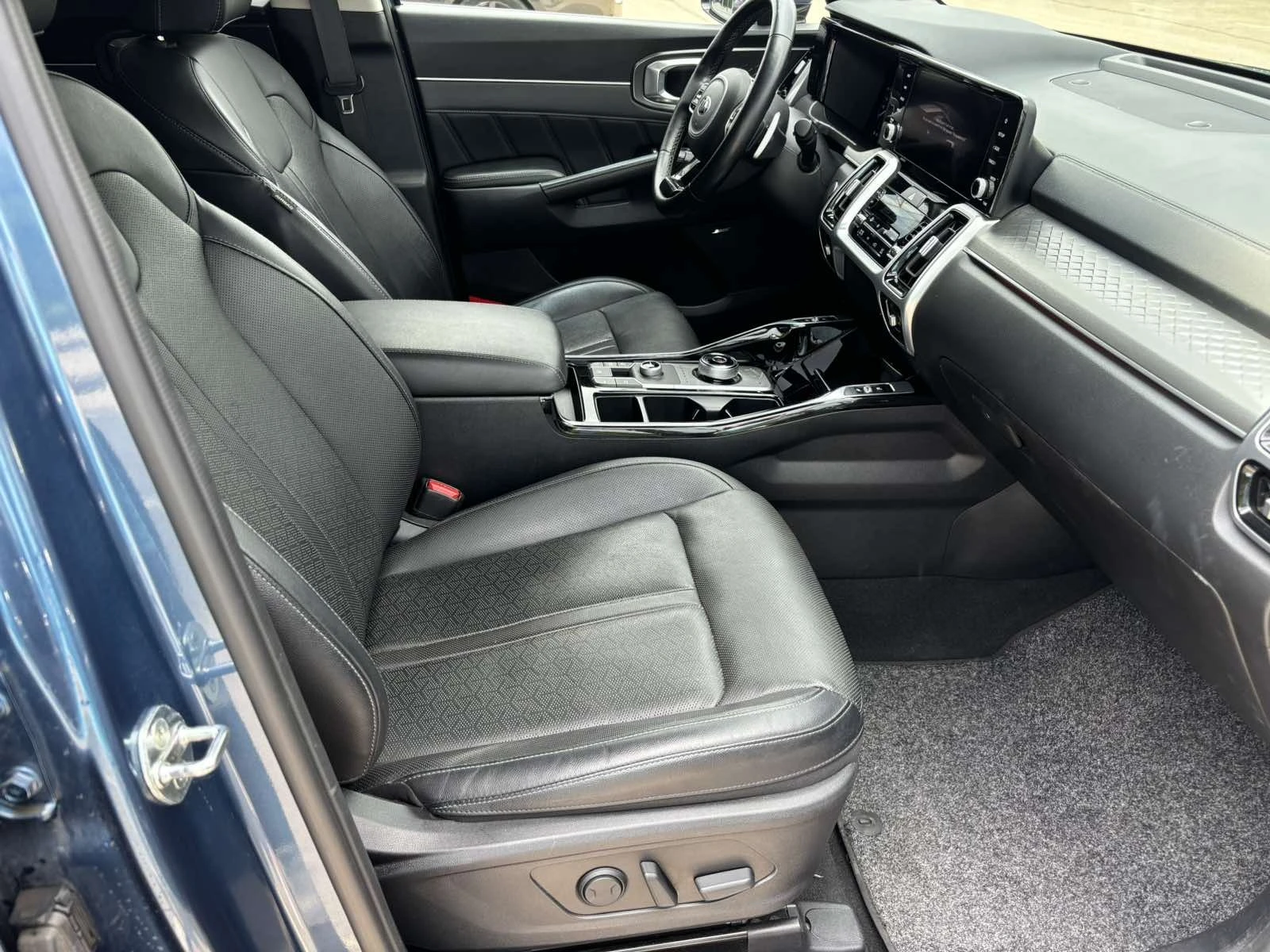 Kia Sorento 6+ 1 1.6Т HEV 4x4 EVOLUTION hybrid Full Panorama | Mobile.bg — изображение 12