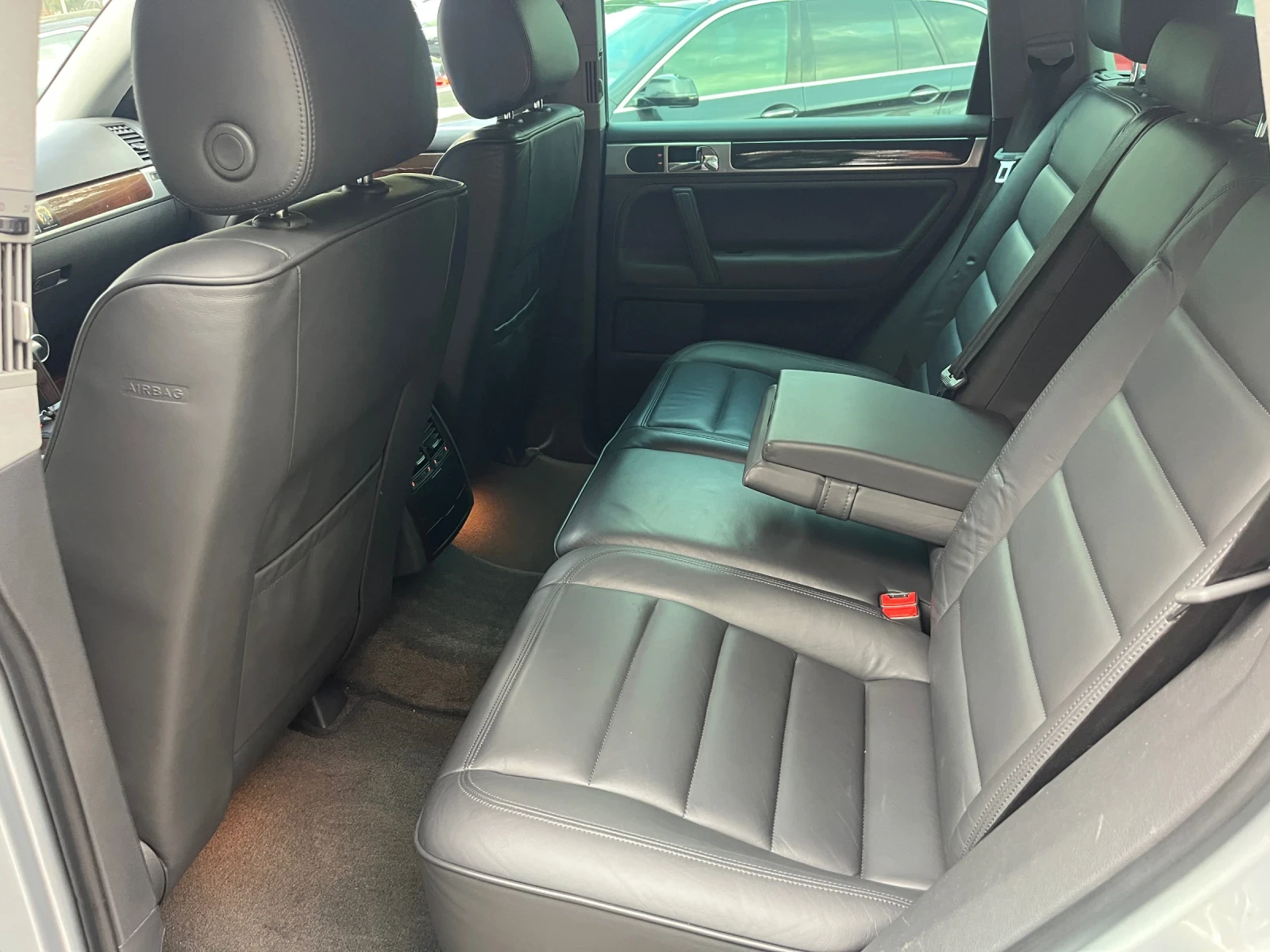 VW Touareg 4.2 V8 4x4 - изображение 8