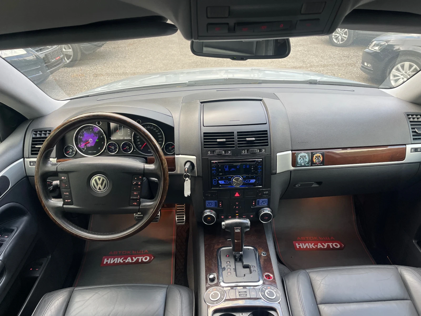 VW Touareg 4.2 V8 4x4 - изображение 10