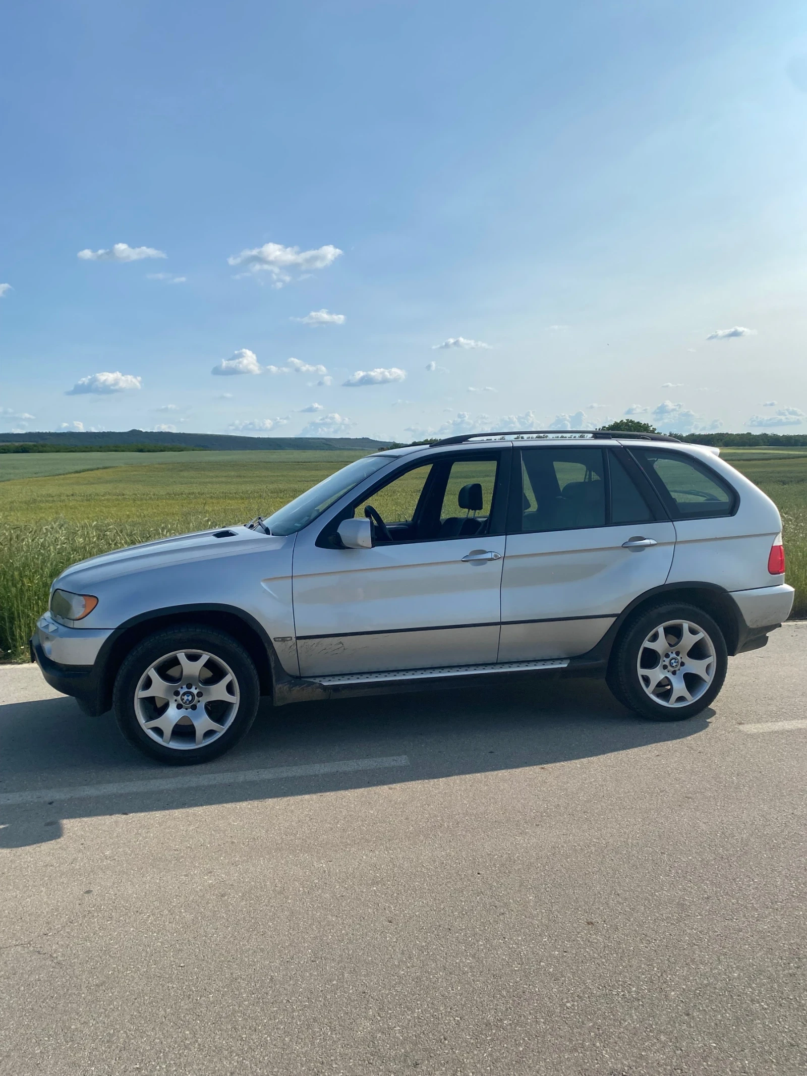 BMW X5 4.4i - изображение 2