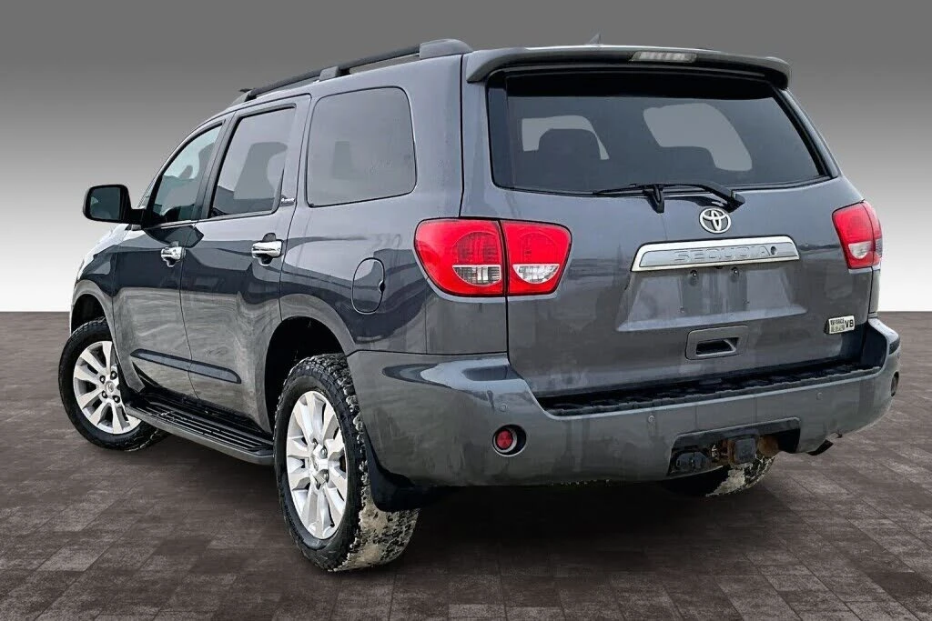 Toyota Sequoia PLATINUM* 5.7* V8* ПОДГРЕВ* КАМЕРА* КЕЙЛЕС, снимка 4 - Автомобили и джипове - 53836667