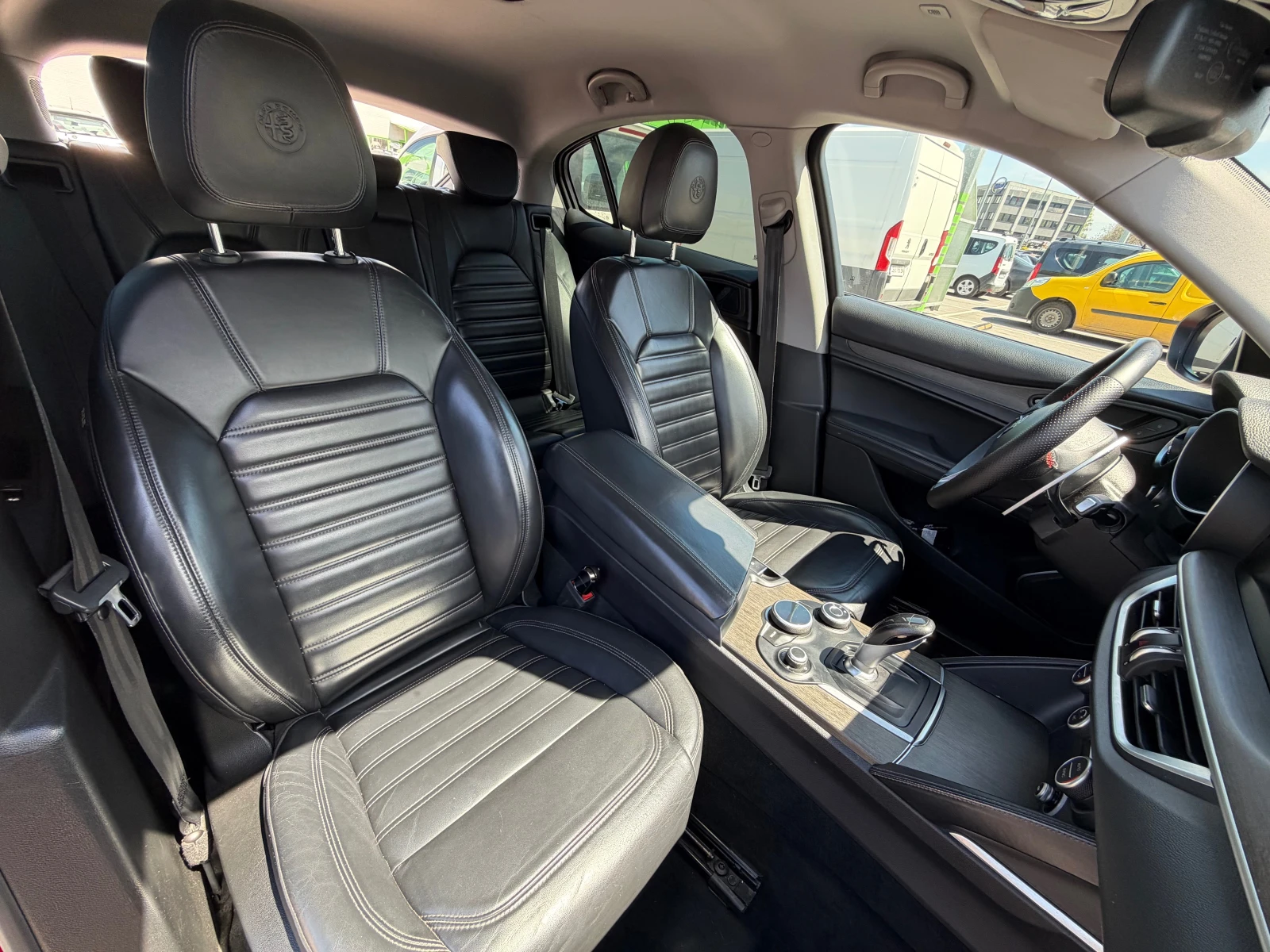 Alfa Romeo Stelvio 2.0 Sport Q4, снимка 10 - Автомобили и джипове - 54323896