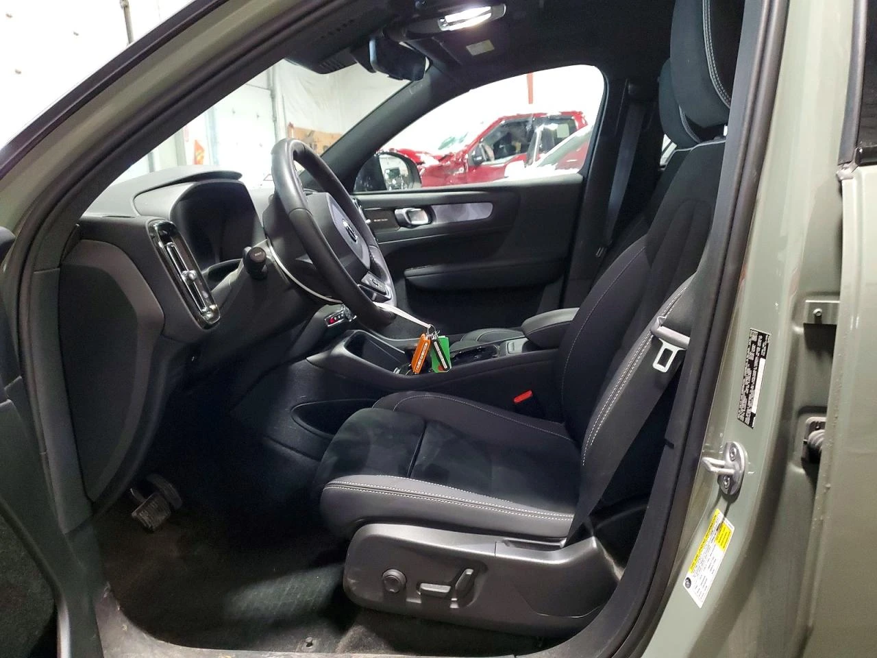 Volvo XC40 Recharge Ultimate, снимка 7 - Автомобили и джипове - 54612785