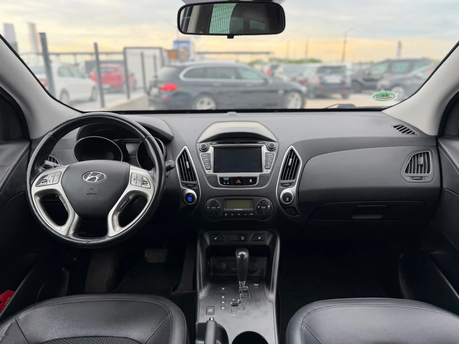 Hyundai IX35  2.0 CRDi / AVTOMAT / KOJA / NAVI , снимка 9 - Автомобили и джипове - 54676832