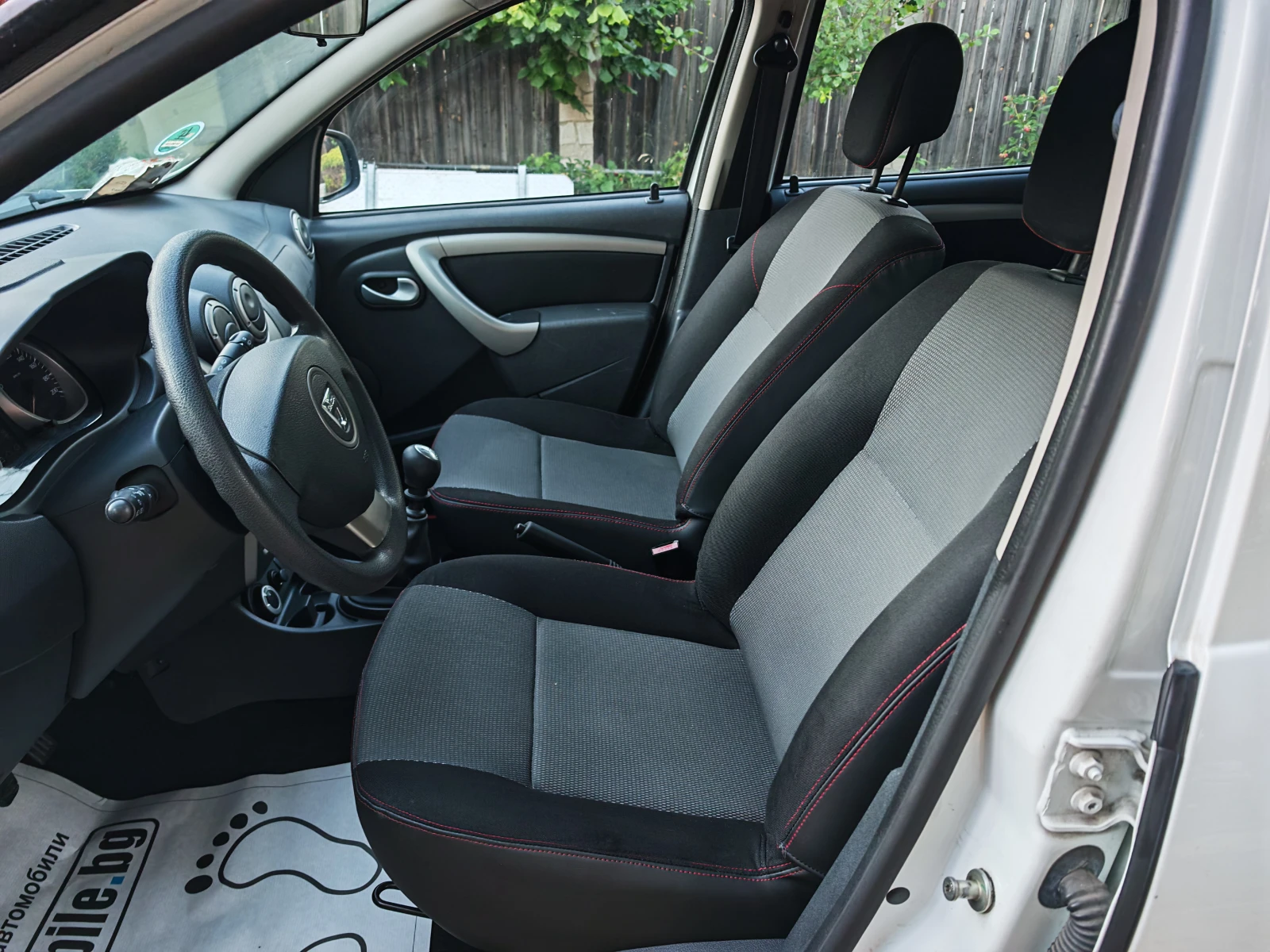 Dacia Duster 1.5DCI-4x4-6 скорости, снимка 8 - Автомобили и джипове - 55061735