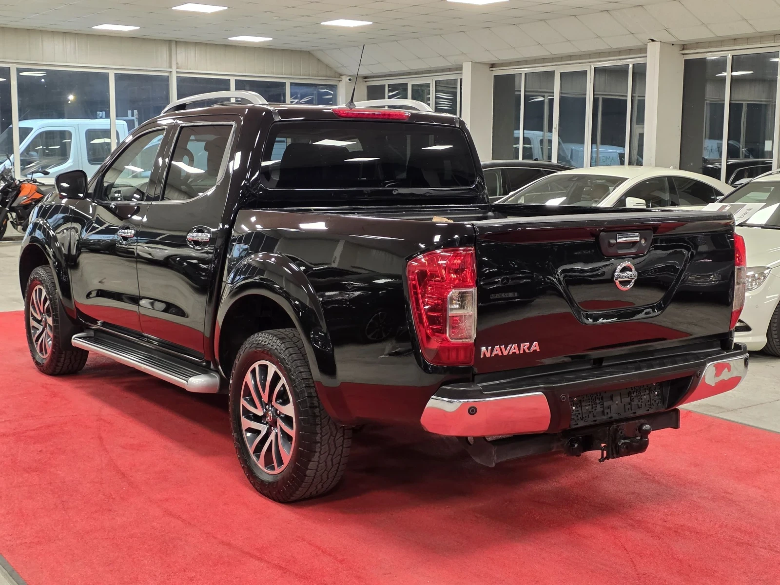 Nissan Navara NP300 | Tekna | 2.3dCi 190hp | Automatic , снимка 6 - Автомобили и джипове - 55068915