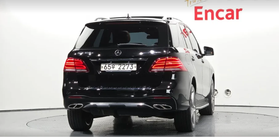 Mercedes-Benz GLE 350 * АВТО КРЕДИТ* ЦЕНА ДО БГ * Сервизна история * , снимка 4 - Автомобили и джипове - 55414846