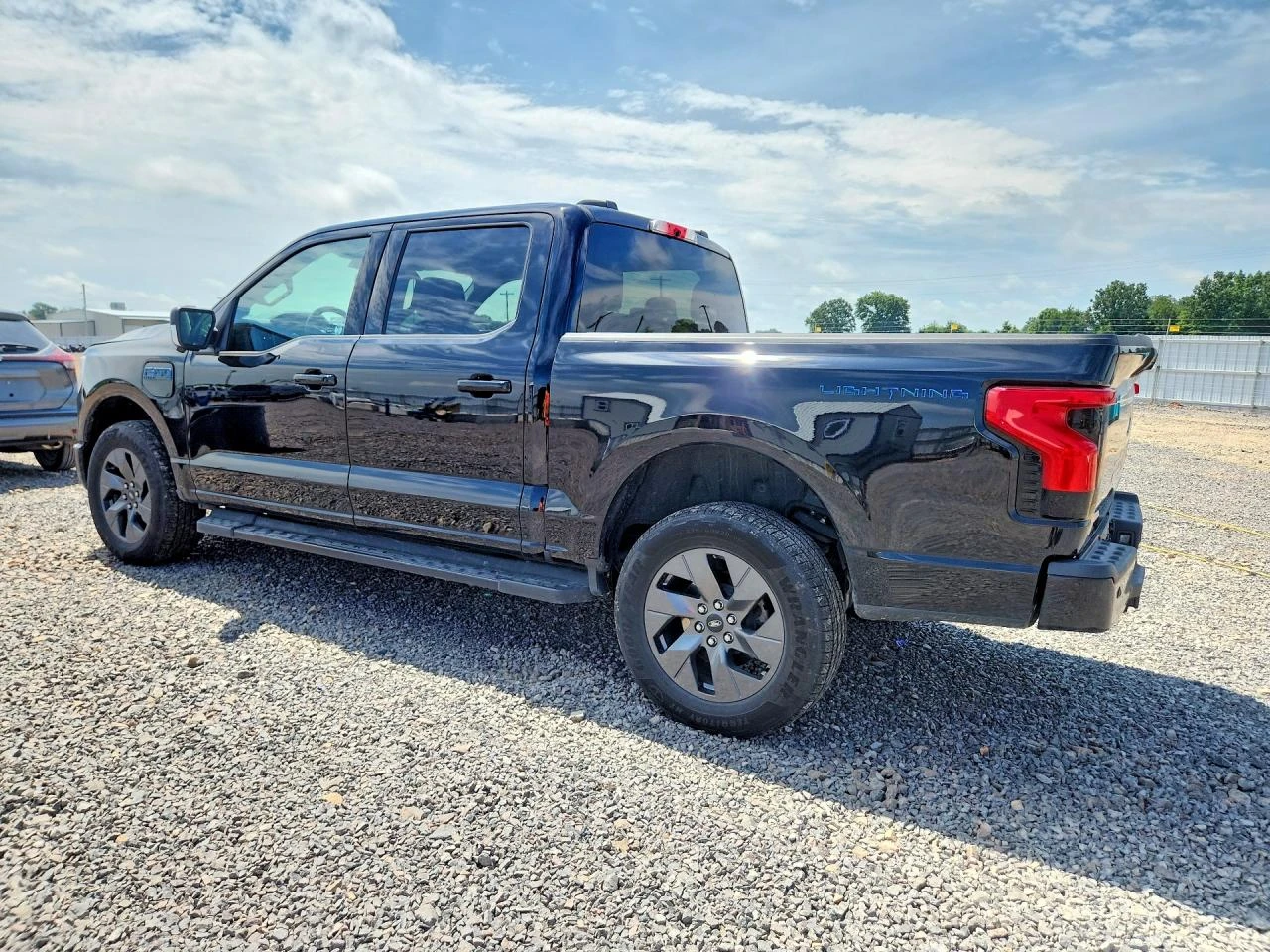 Ford F150 LIGHTNING* XLT* КОЖА* ПОДГРЕВ* КАМЕРА* NAVI* LED* , снимка 2 - Автомобили и джипове - 55898016