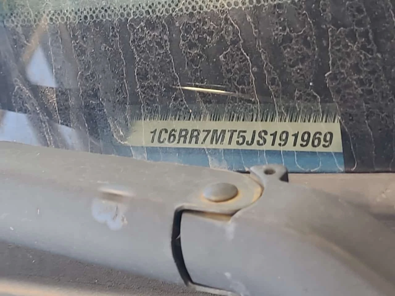 Dodge RAM 1500 4x4 Crew Cab 5'7" Box Sport * АВТОКРЕДИТ *, снимка 17 - Автомобили и джипове - 56211883