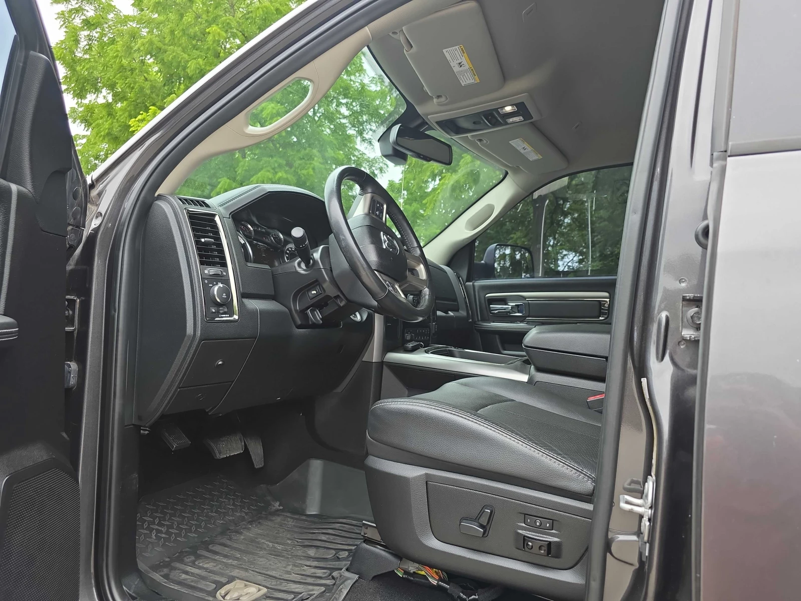 Dodge RAM 2500 Laramie, снимка 5 - Автомобили и джипове - 56555653