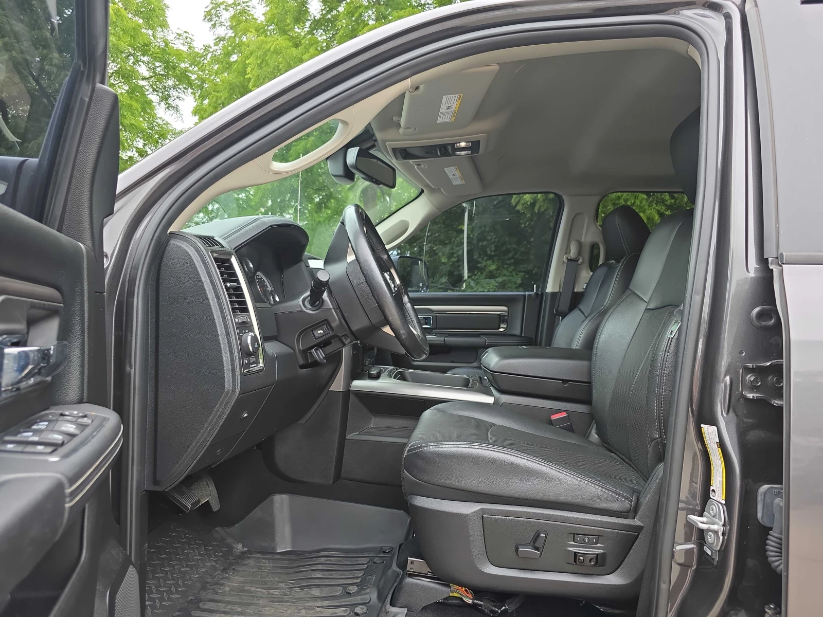Dodge RAM 2500 Laramie, снимка 14 - Автомобили и джипове - 56555653