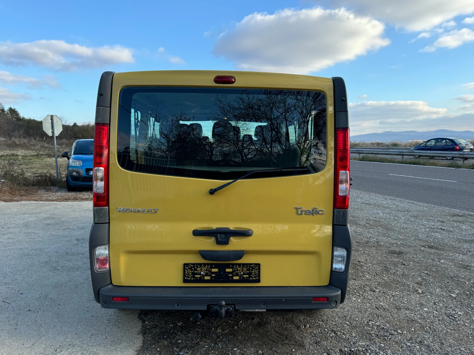 Renault Trafic 2.0DCI Дълга База 8+ 1 - изображение 6