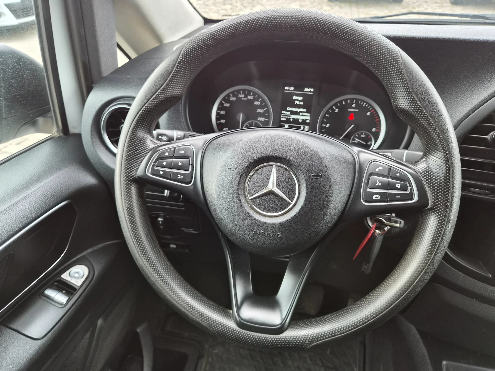 Mercedes-Benz Vito 2.0D 136кс АВТОМАТИК ЕВРО 6, снимка 11 - Бусове и автобуси - 54609123
