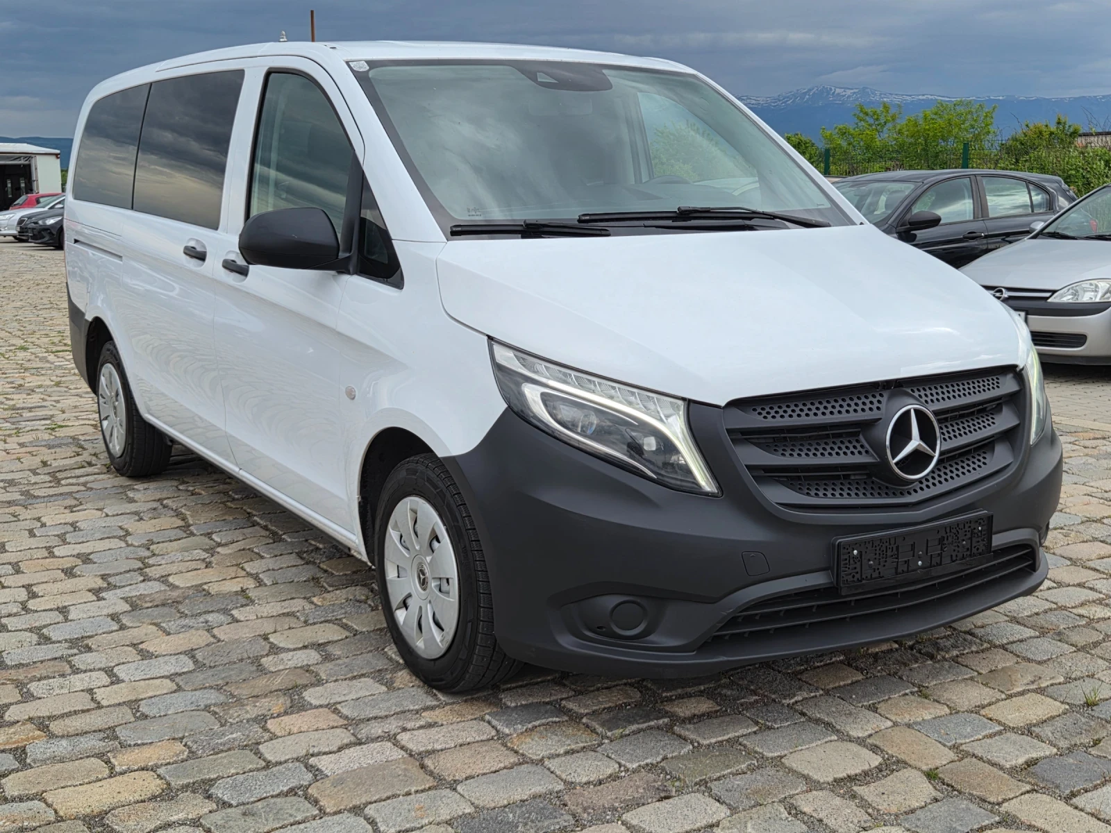Mercedes-Benz Vito 2.0D 136кс АВТОМАТИК ЕВРО 6, снимка 3 - Бусове и автобуси - 54609123