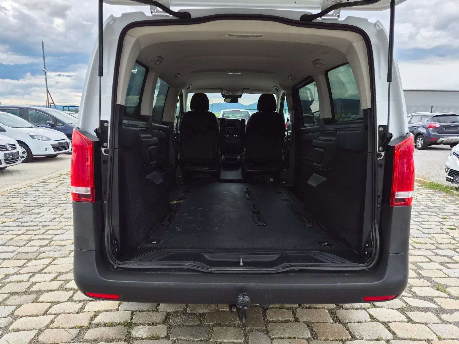 Mercedes-Benz Vito 2.0D 136кс АВТОМАТИК ЕВРО 6, снимка 12 - Бусове и автобуси - 54609123