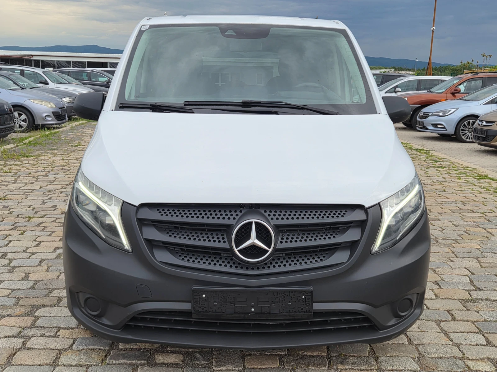 Mercedes-Benz Vito 2.0D 136кс АВТОМАТИК ЕВРО 6, снимка 2 - Бусове и автобуси - 54609123