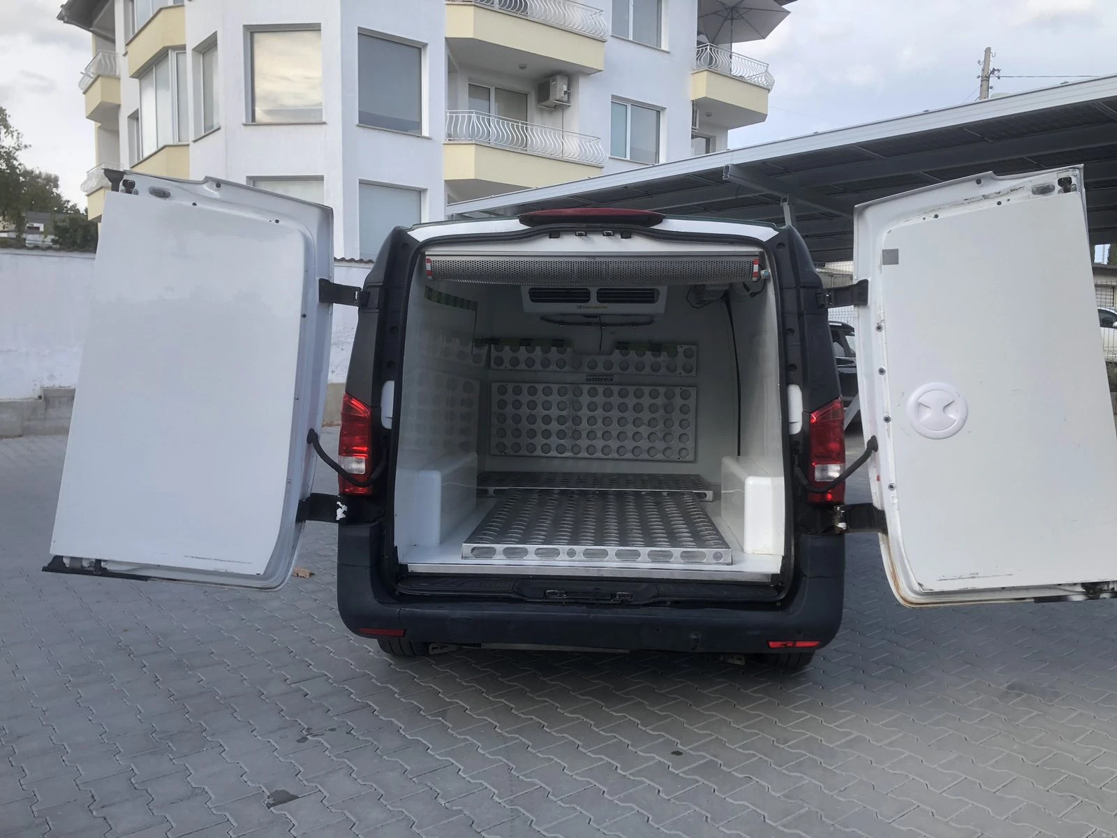 Mercedes-Benz Vito 90 kwh, снимка 5 - Бусове и автобуси - 56225967