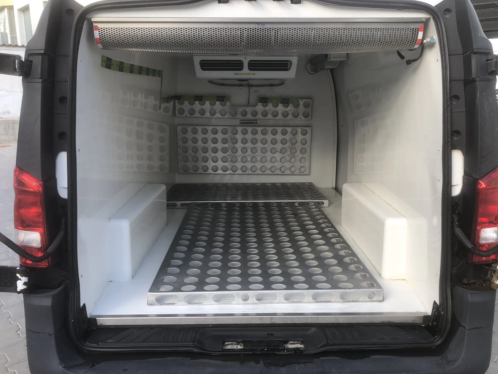 Mercedes-Benz Vito 90 kwh, снимка 12 - Бусове и автобуси - 56225967