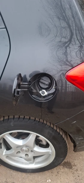 Toyota Auris 1.6vvt-i+ ГАЗ - 3999 € / 7821.36 лв. - 12143462 10