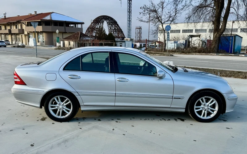 Mercedes-Benz C 180 C180 Kompressor Elegance Facelift 195 хил км, снимка 4 - Автомобили и джипове - 48758759