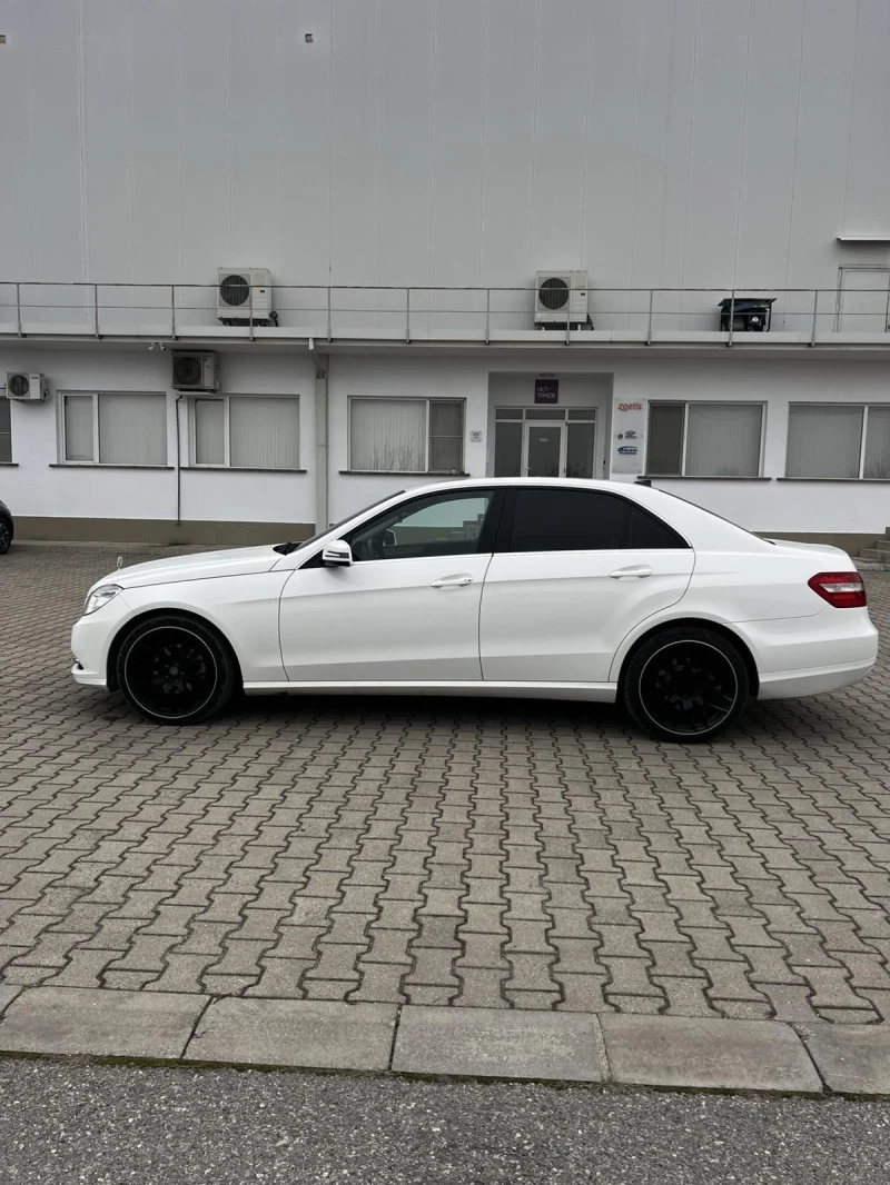 Mercedes-Benz E 200 E200d, снимка 4 - Автомобили и джипове - 49350739