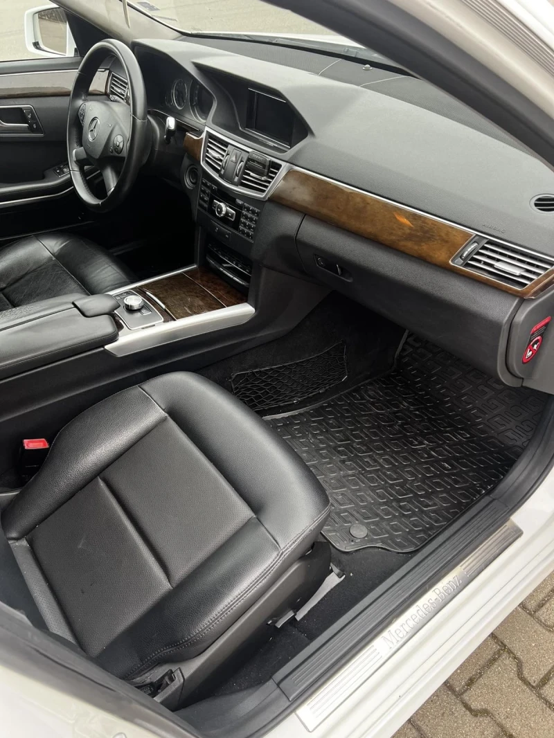 Mercedes-Benz E 200 E200d, снимка 7 - Автомобили и джипове - 49350739