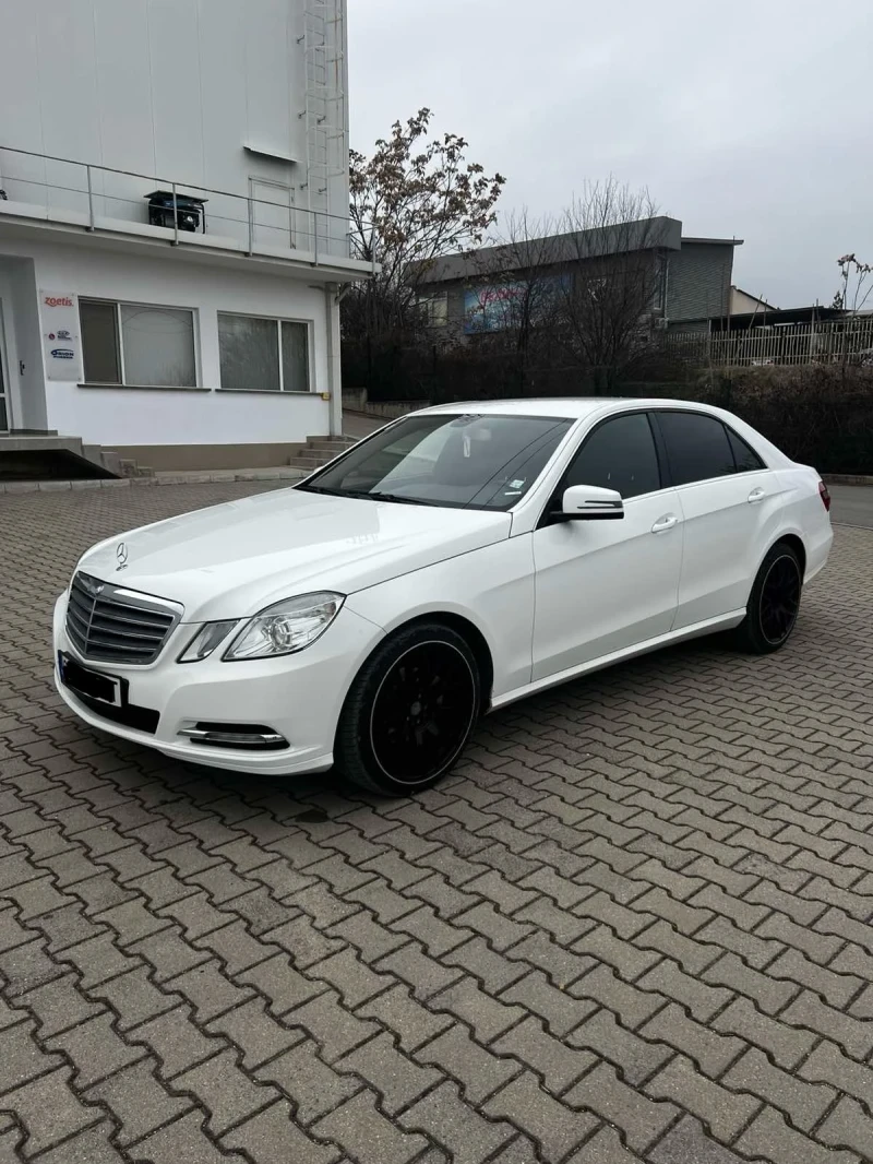 Mercedes-Benz E 200 E200d, снимка 1 - Автомобили и джипове - 49350739