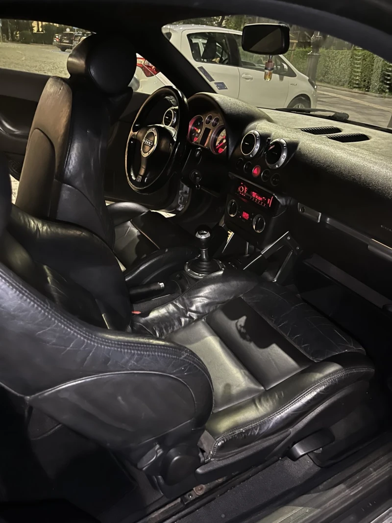 Audi Tt, снимка 10 - Автомобили и джипове - 52173211