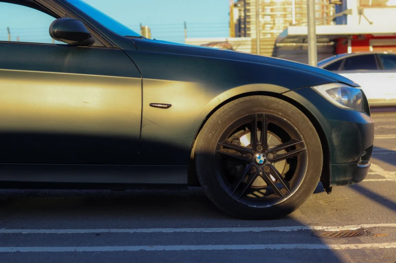 BMW 325 I Business Line, снимка 6 - Автомобили и джипове - 51967850