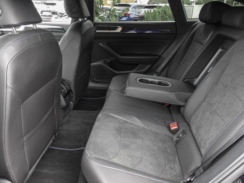 VW Arteon SHOOTING BRAKE* R* 4M* DSG* DISTR* KEYLESS* , снимка 13 - Автомобили и джипове - 51758718