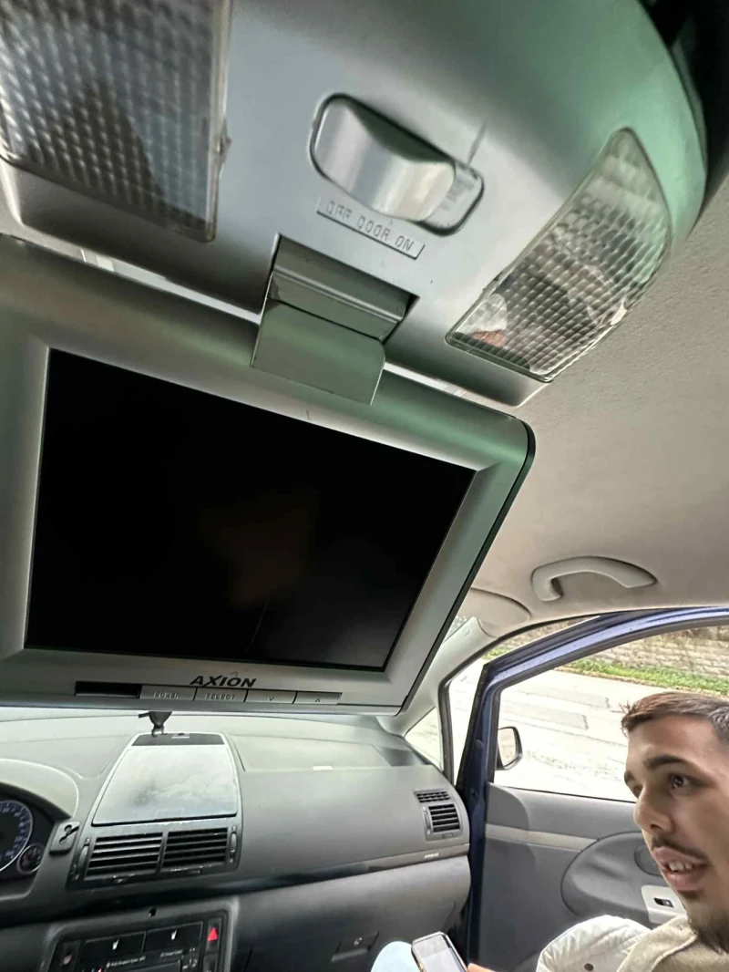 VW Sharan, снимка 3 - Автомобили и джипове - 52567585