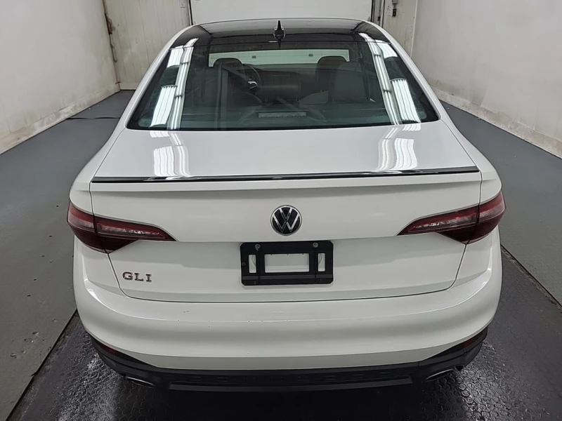 VW Jetta * DSG * CARFAX * БЕЗ ПЪРВОНАЧАЛНА ВНОСКА, снимка 4 - Автомобили и джипове - 52950357