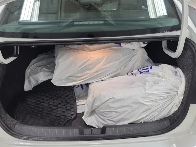 VW Jetta * DSG * CARFAX * БЕЗ ПЪРВОНАЧАЛНА ВНОСКА, снимка 11 - Автомобили и джипове - 52950357