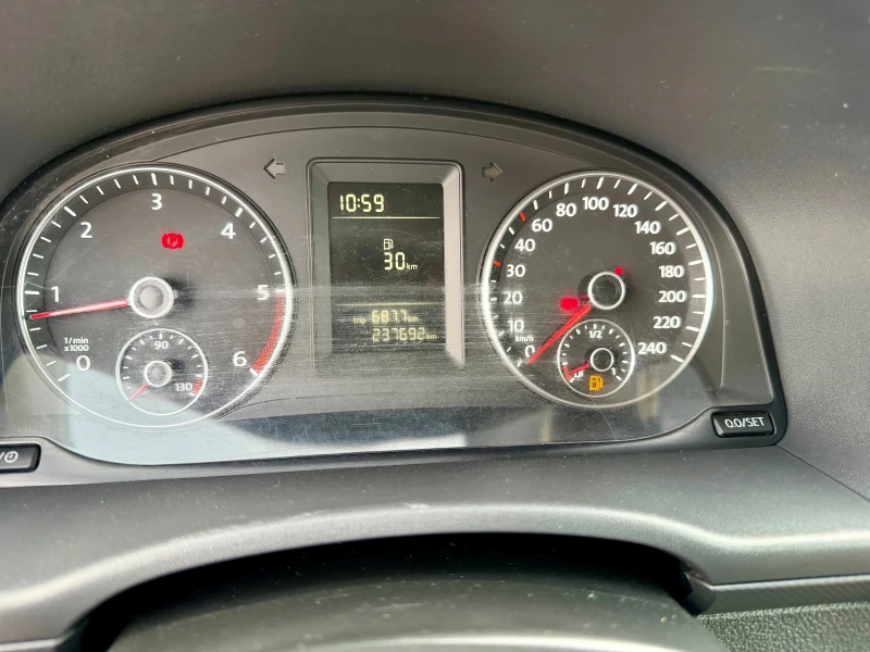 VW Caddy EDITION 30 TOP, снимка 13 - Автомобили и джипове - 53053351