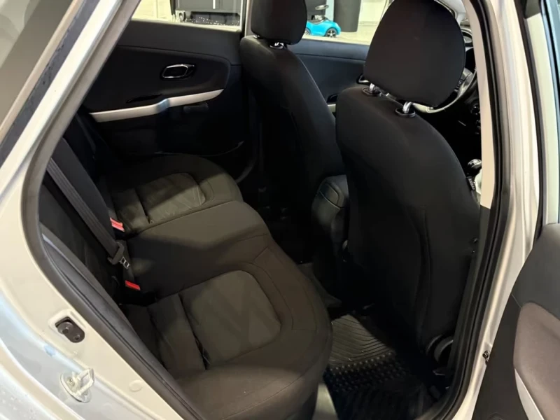 Kia Ceed 1.6 CRDi 136ps Edition 7 Euro6, снимка 10 - Автомобили и джипове - 53092337