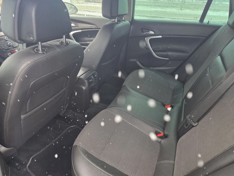 Opel Insignia 2.0cdti* automatik* , снимка 11 - Автомобили и джипове - 53128929