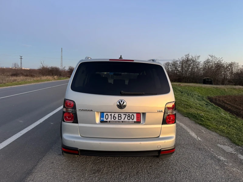 VW Touran Cross 1.9 7местен, снимка 6 - Автомобили и джипове - 53330228