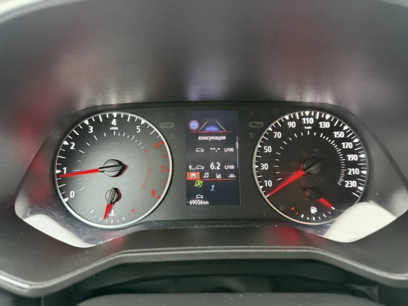 Renault Clio 1.0TCe LPG , снимка 17 - Автомобили и джипове - 53370279