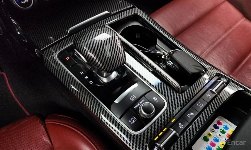 Kia Stinger, снимка 9 - Автомобили и джипове - 53479286