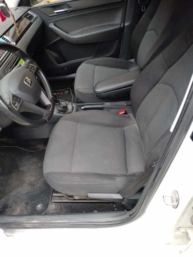 Seat Toledo 1.6TDI, снимка 3 - Автомобили и джипове - 53560853