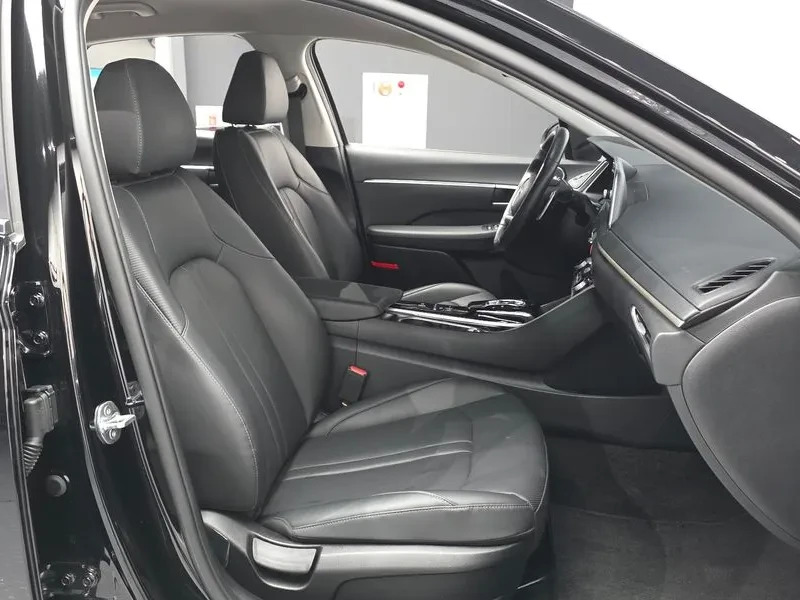 Hyundai Sonata 2.0 Premium, снимка 11 - Автомобили и джипове - 55896196