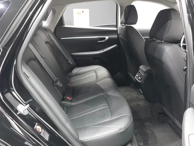 Hyundai Sonata 2.0 Premium, снимка 12 - Автомобили и джипове - 55896196