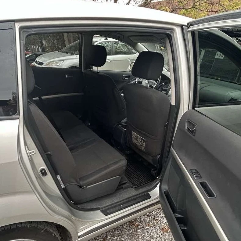 Toyota Corolla verso, снимка 7 - Автомобили и джипове - 56483580