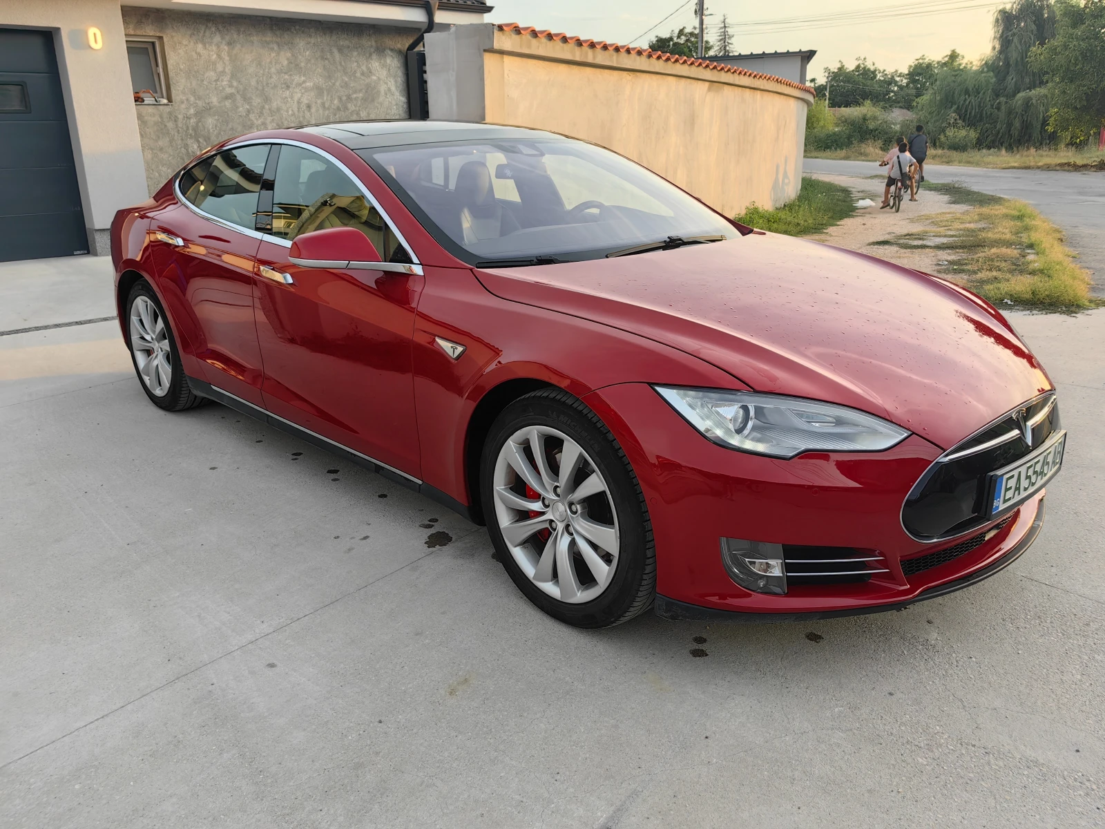 Tesla Model S P90D 733 к.с. ЕВРОПЕЙСКА free supercharge - изображение 8