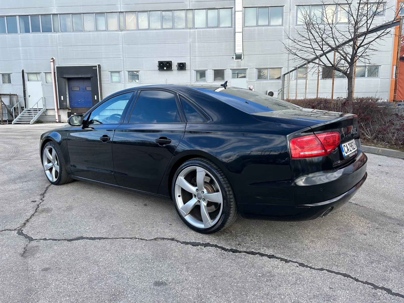 Audi A8 4.2d 351 к.с. - изображение 3