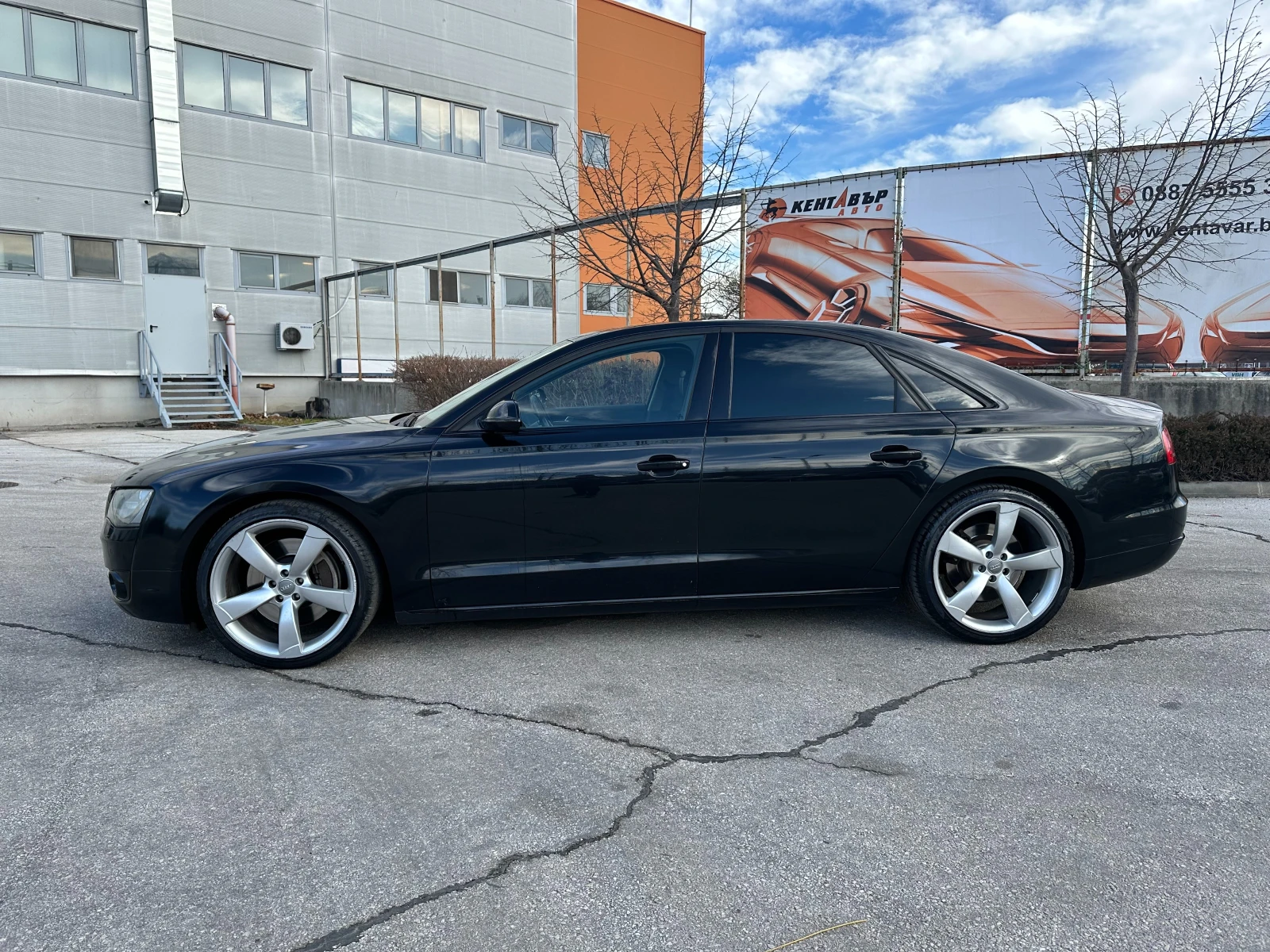 Audi A8 4.2d 351 к.с. - изображение 2