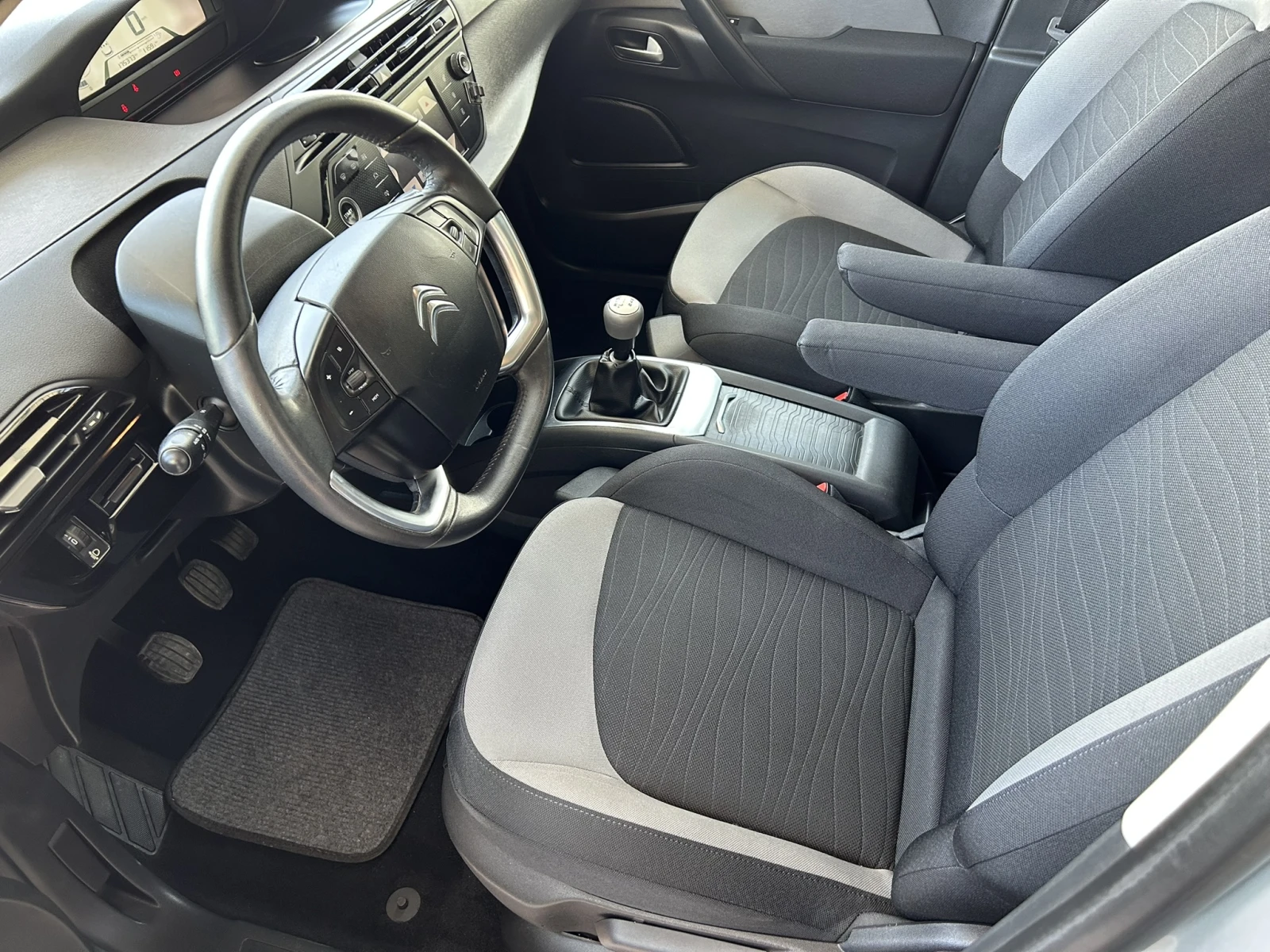 Citroen C4 Picasso 1.6HDi/EURO6/NAVI - изображение 10
