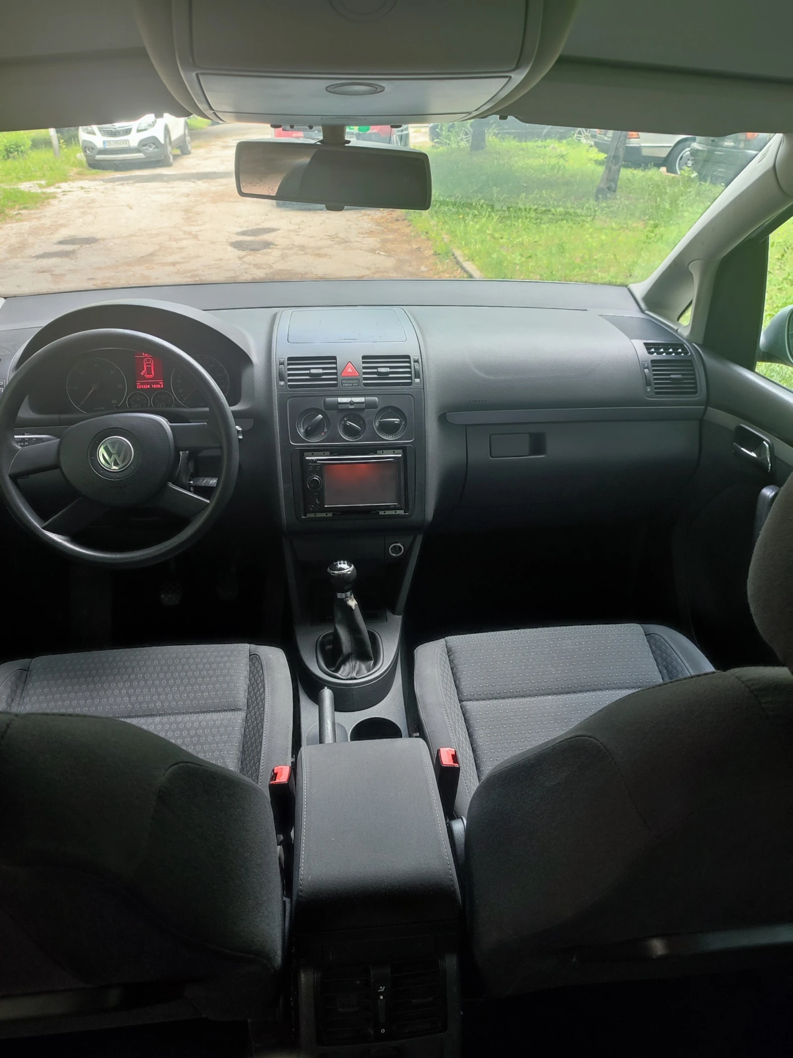 VW Touran 1, 9 TDI 105 к.с. BKC - изображение 7