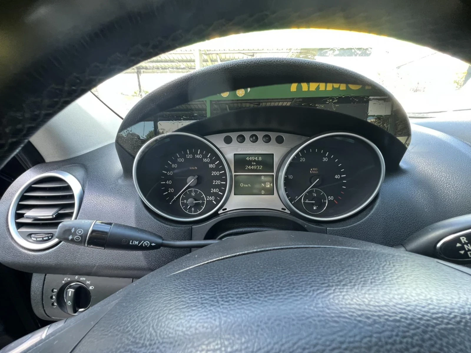 Mercedes-Benz 320  - изображение 7